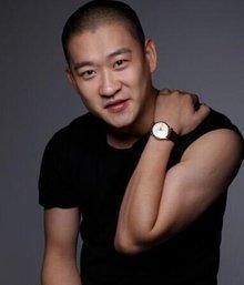 娱乐圈吃瓜博主戴口罩,揭秘明星隐私背后的神秘面纱