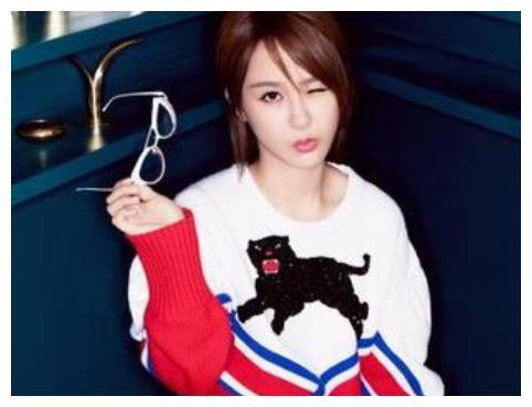 漫画爆料杨紫视频,揭秘明星幕后生活片段