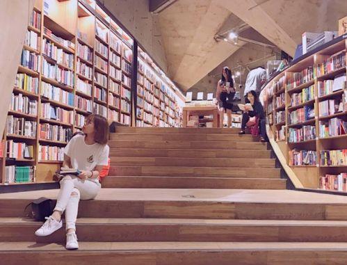 成都书店变成网红景点了,书香弥漫的网红打卡地
