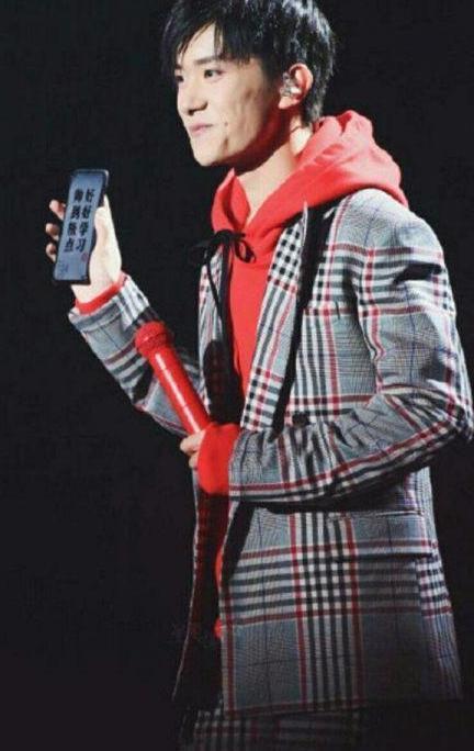 娱乐圈吃瓜猛料小鬼是谁,小鬼身份曝光,吃瓜猛料背后真相揭晓