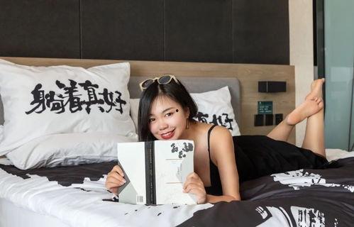 娱乐吃瓜酱大学生,揭秘大学生活中的趣味瞬间